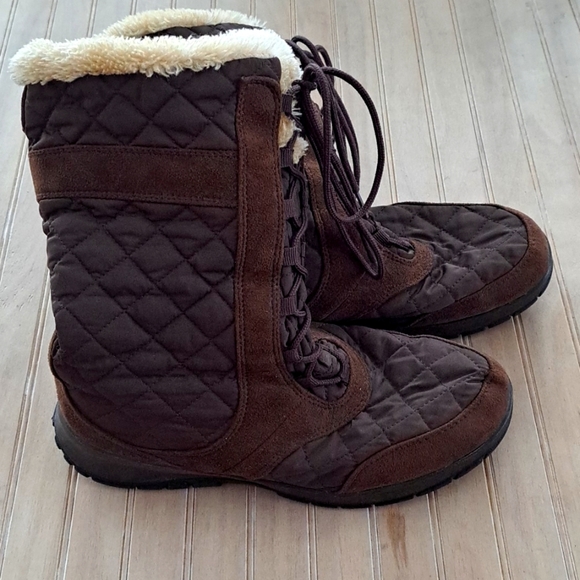 Itasca Women's Quited Winter Lace Up Boots - Picture 1 of 10